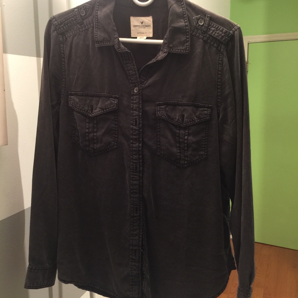 American Eagle Black Boyfriend Fit Button Down
